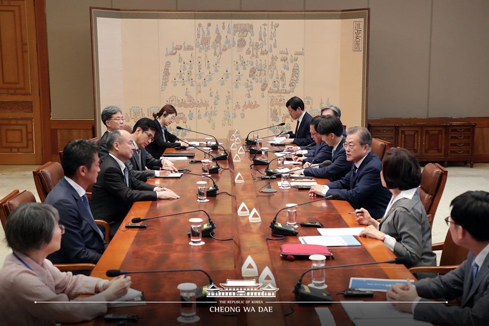 문재인 대통령, 손정의 회장 접견... 인공지능 분야 육성에 공감 2 wowtale.net 2 - 와우테일
