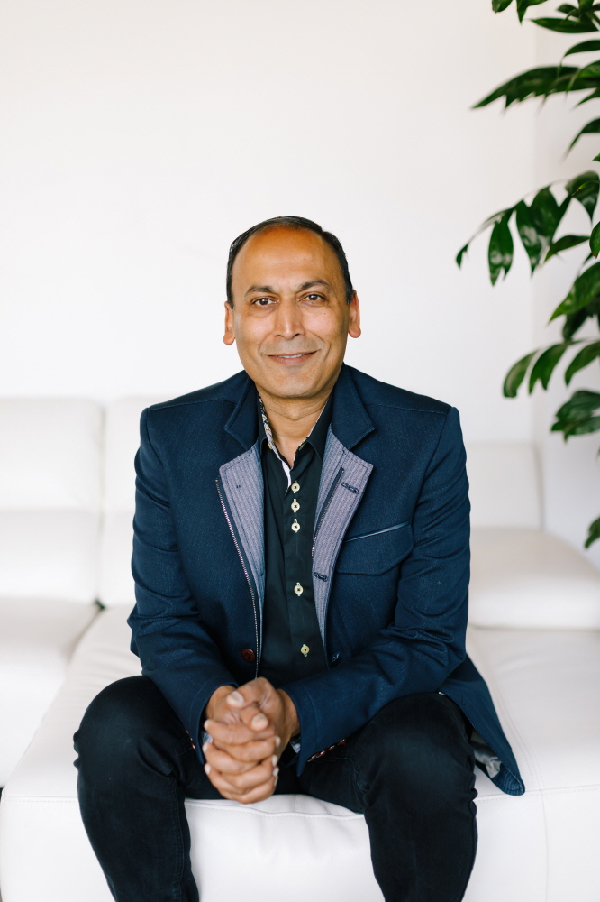 wowtale.net manish chandra poshmark founder ceo - 와우테일
