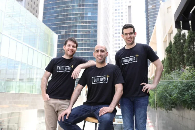 건설 현장 AI 관리 ‘빌도츠’, 4천500만 달러 시리즈D 투자유치 1 Buildots founders left to right Roy Danon Yakir Sudry Aviv Leibovici. Photo credit Eyal Toueg - 와우테일